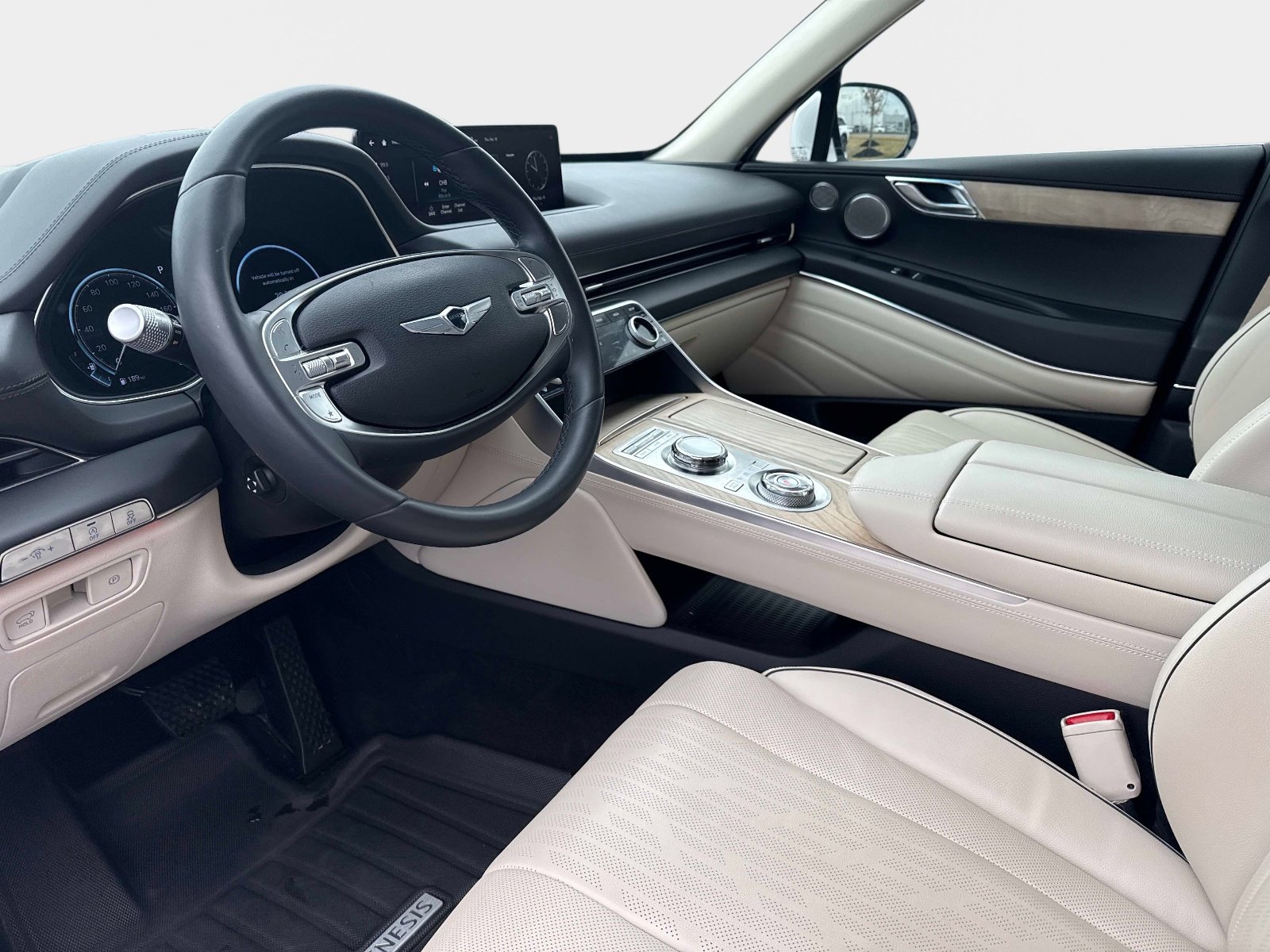 Used 2024 Genesis GV80 2.5T w/ Prestige Package image 34