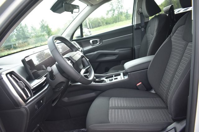New 2026 Kia Sorento LX FWD image 22