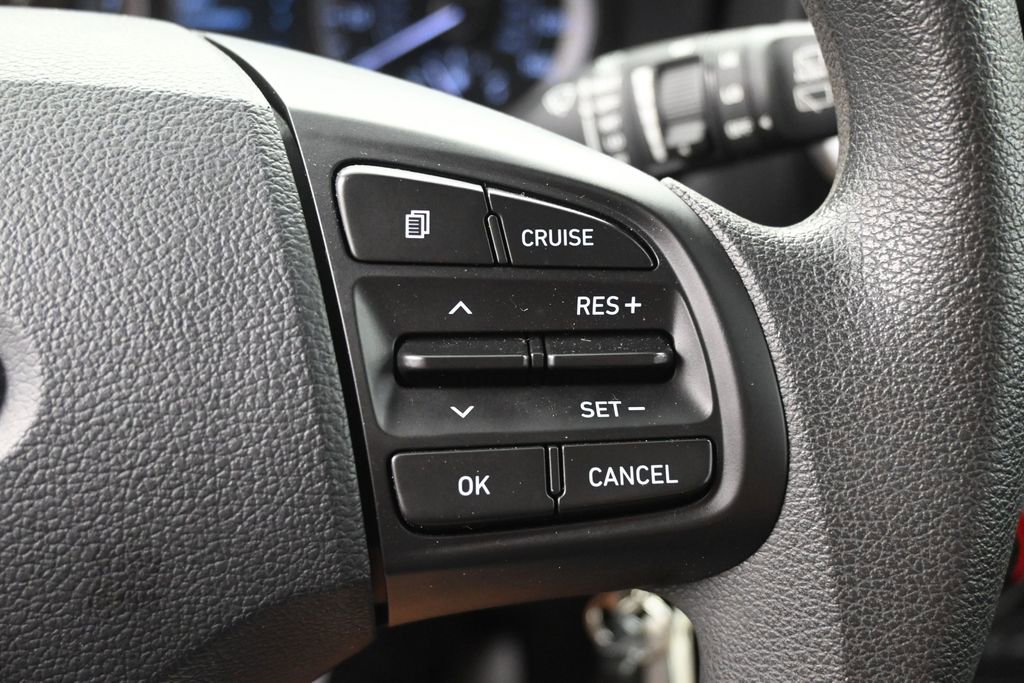 Used 2022 Hyundai Venue SE FWD image 18