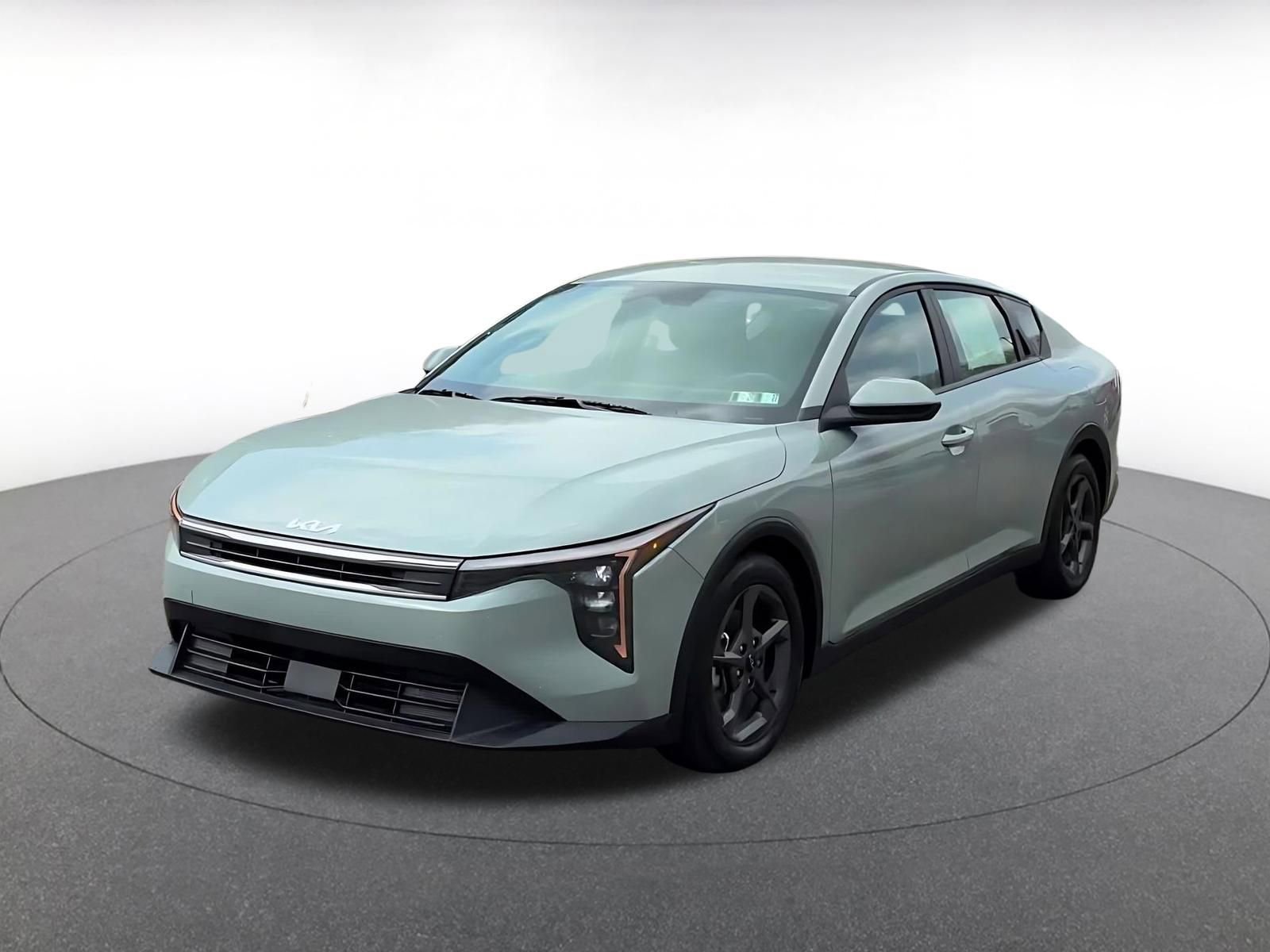 Used 2025 Kia K4 LXS image 7