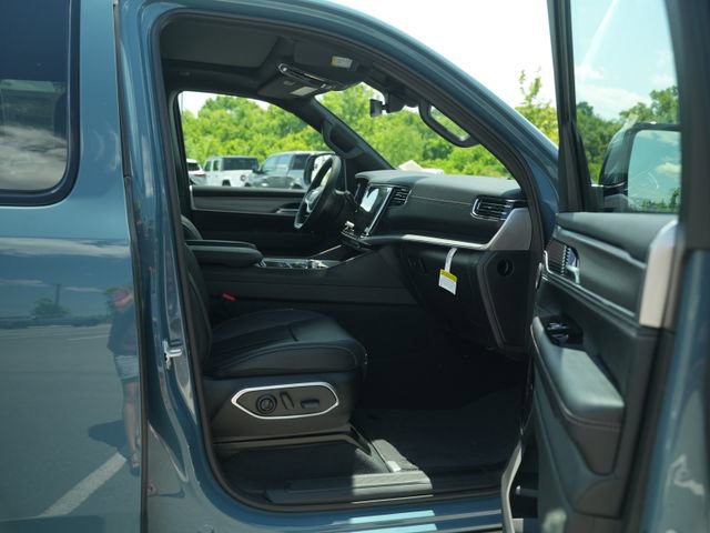 New 2026 Jeep Grand Wagoneer Limited w/ Premium Group II AWD/4WD image 19