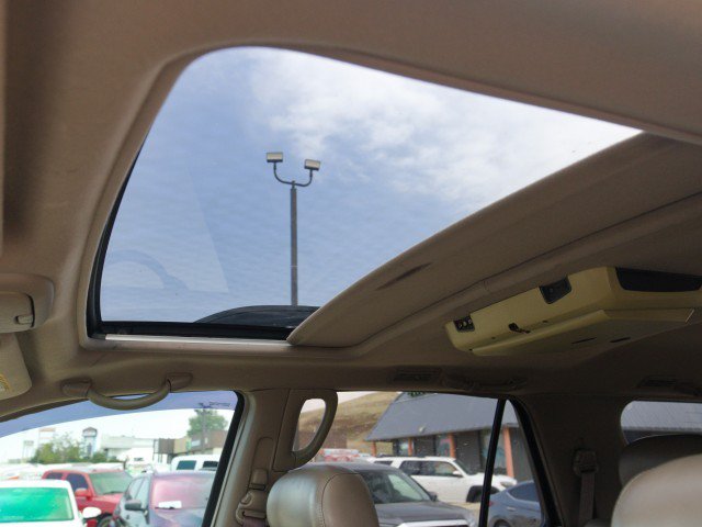 Used 2001 Toyota Sequoia Limited AWD/4WD image 16