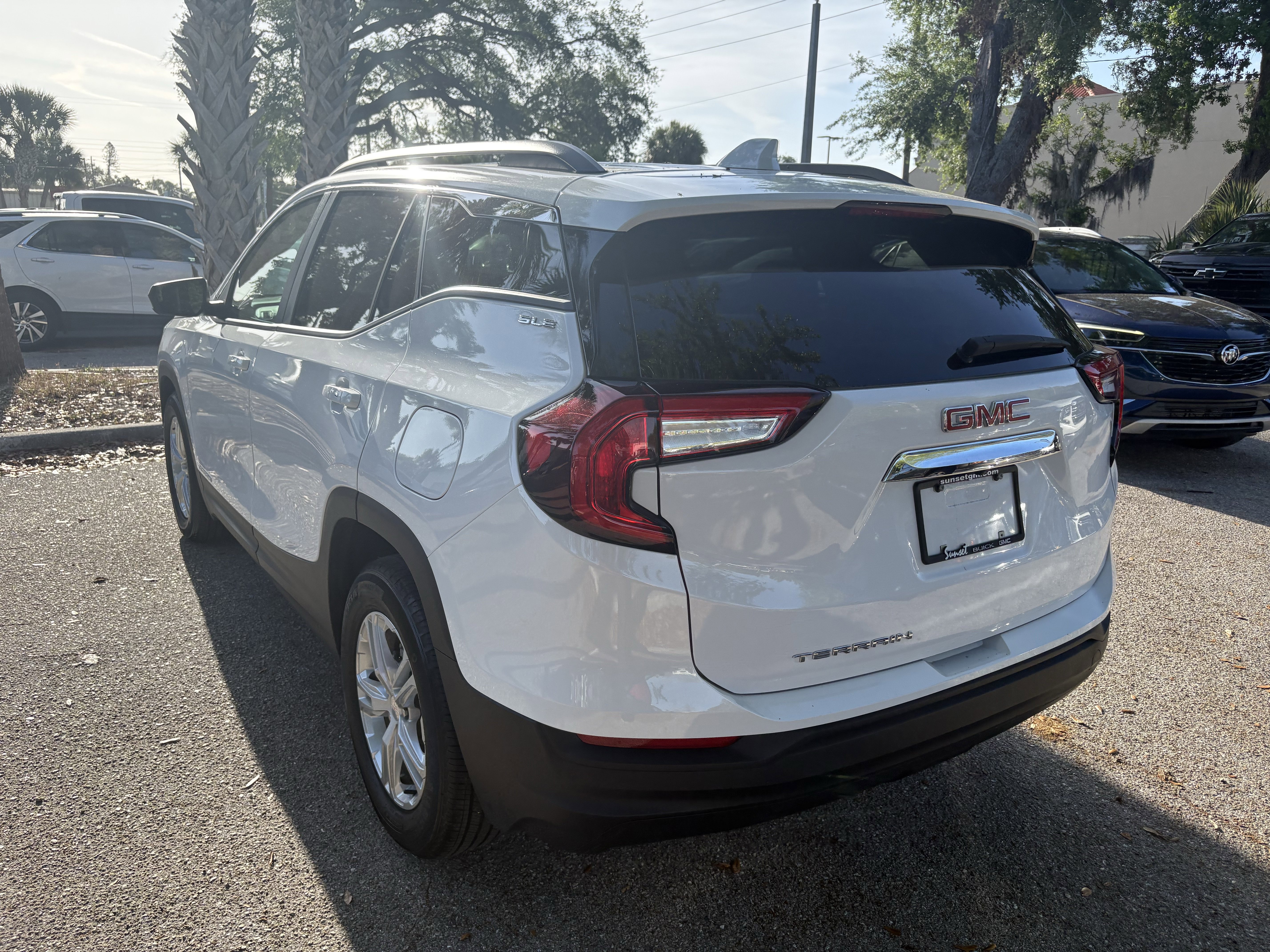 Certified 2023 GMC Terrain SLE w/ Driver Convenience Package image 5