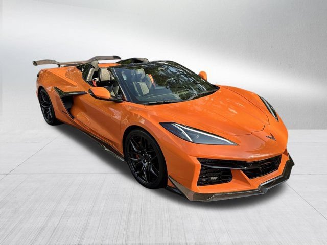 Used 2024 Chevrolet Corvette Z06 w/ Z07 Performance Package RWD image 10