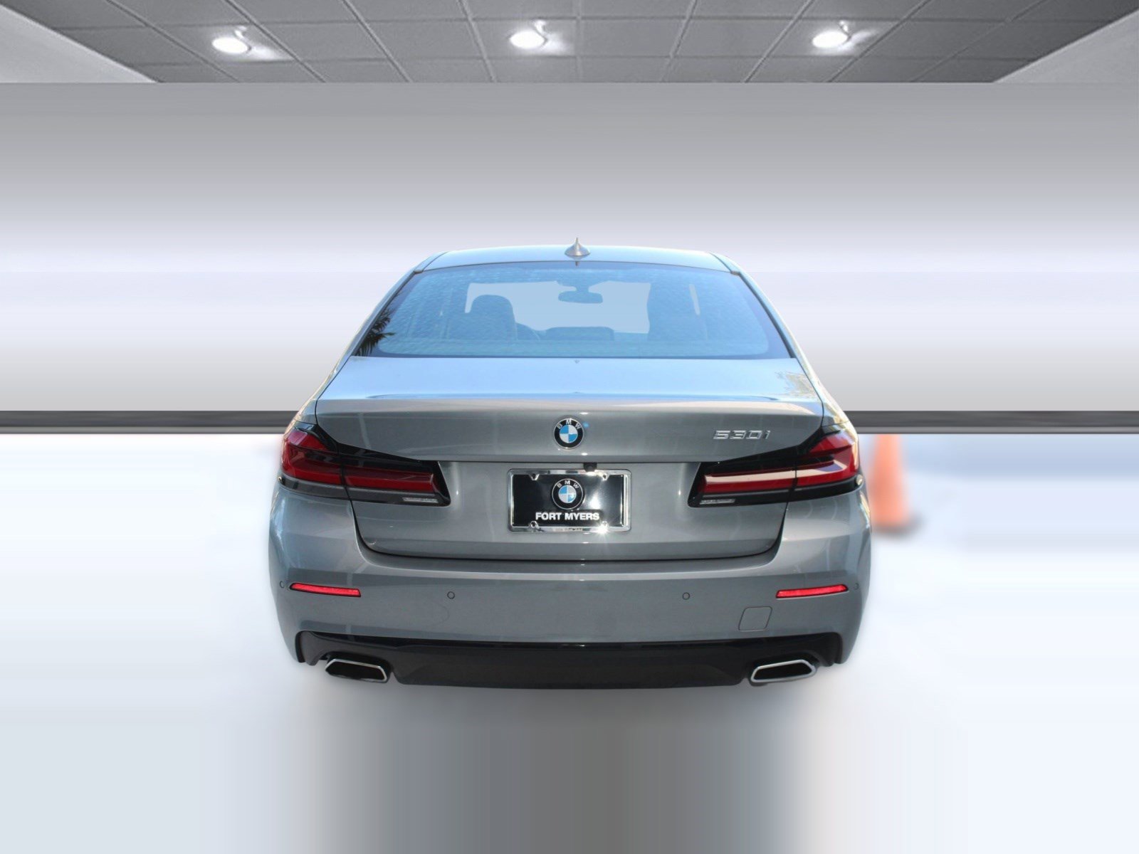Used 2023 BMW 530i w/ Premium Package image 10
