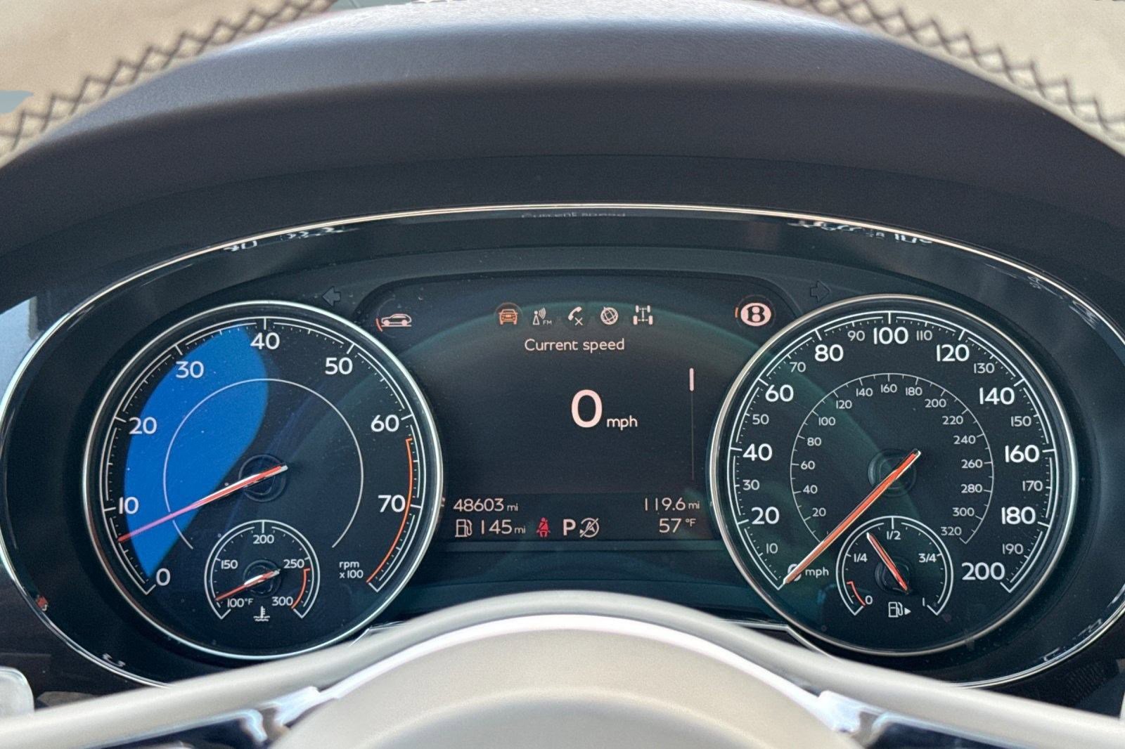 Used 2018 Bentley Bentayga image 19