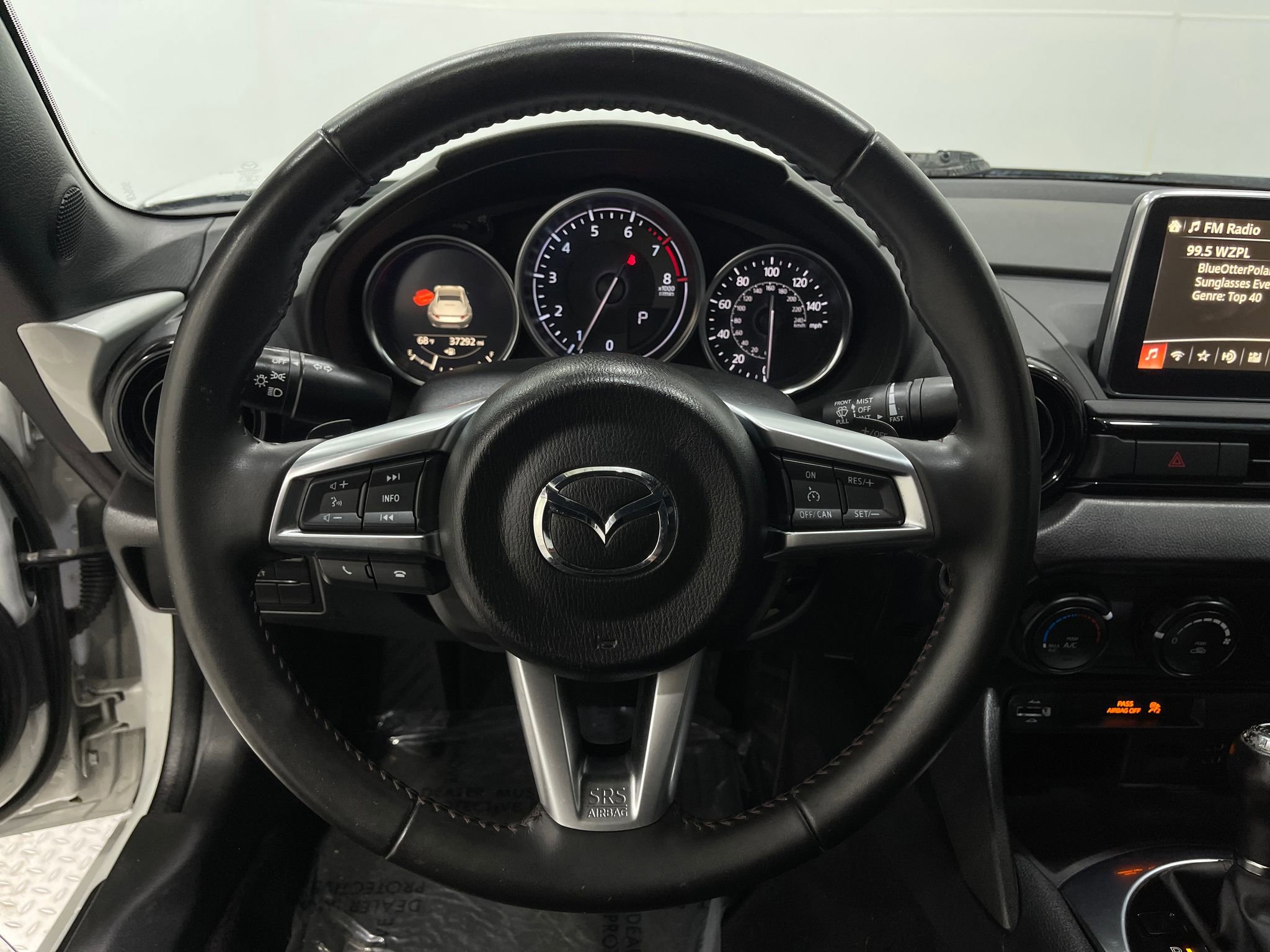 Used 2017 MAZDA MX-5 Miata RF Club image 17