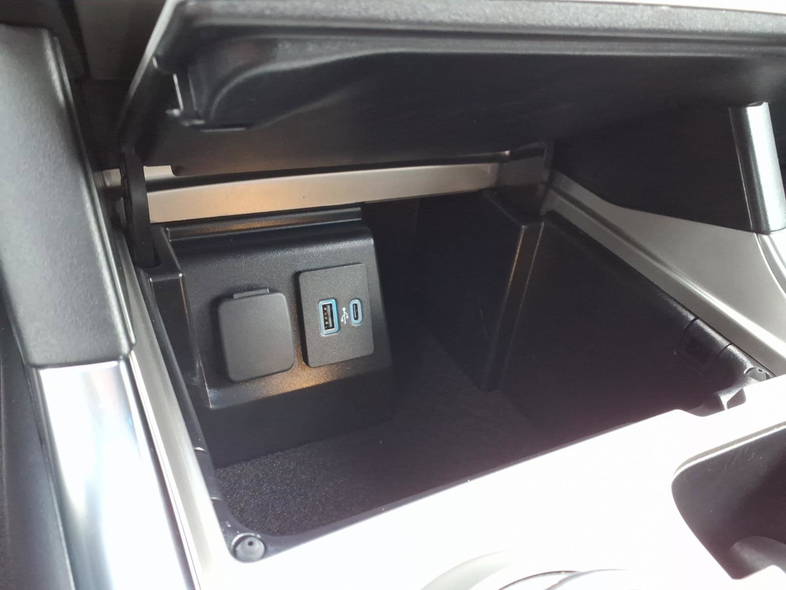 Used 2023 Ford Explorer XLT w/ Equipment Group 202A image 21
