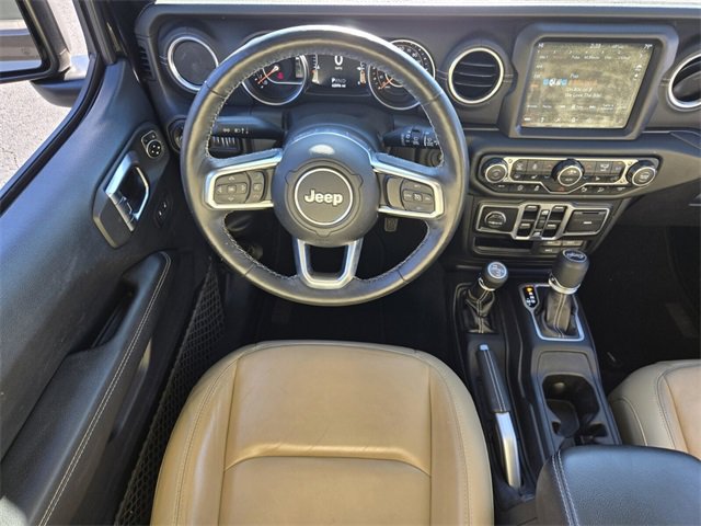 Used 2018 Jeep Wrangler Unlimited Sahara image 12