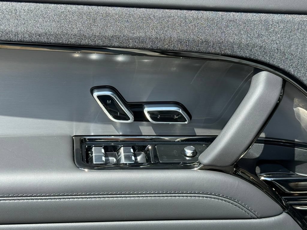 New 2026 Land Rover Range Rover Sport Dynamic SE AWD/4WD image 13