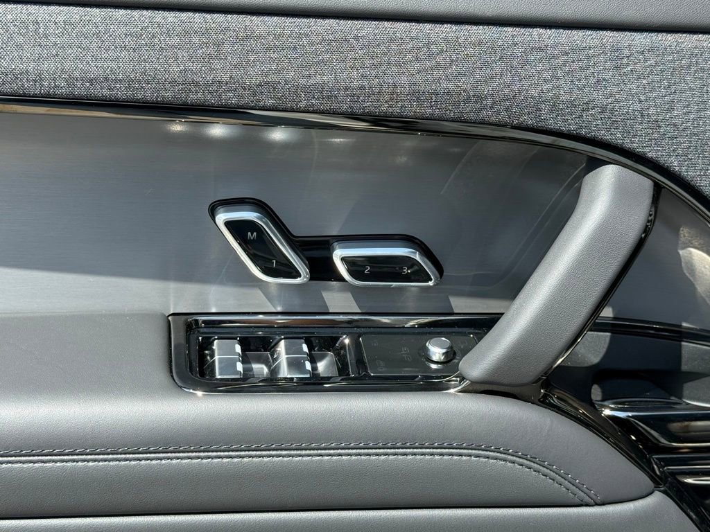 New 2026 Land Rover Range Rover Sport Dynamic SE image 13