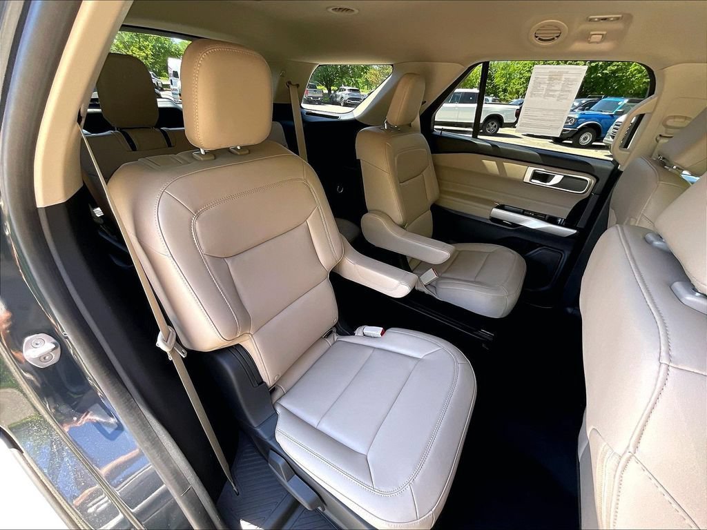 Used 2022 Ford Explorer XLT AWD/4WD image 20