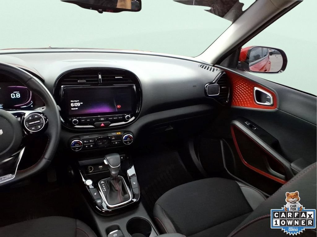 Used 2024 Kia Soul GT-Line w/ Option Group 020 FWD image 18