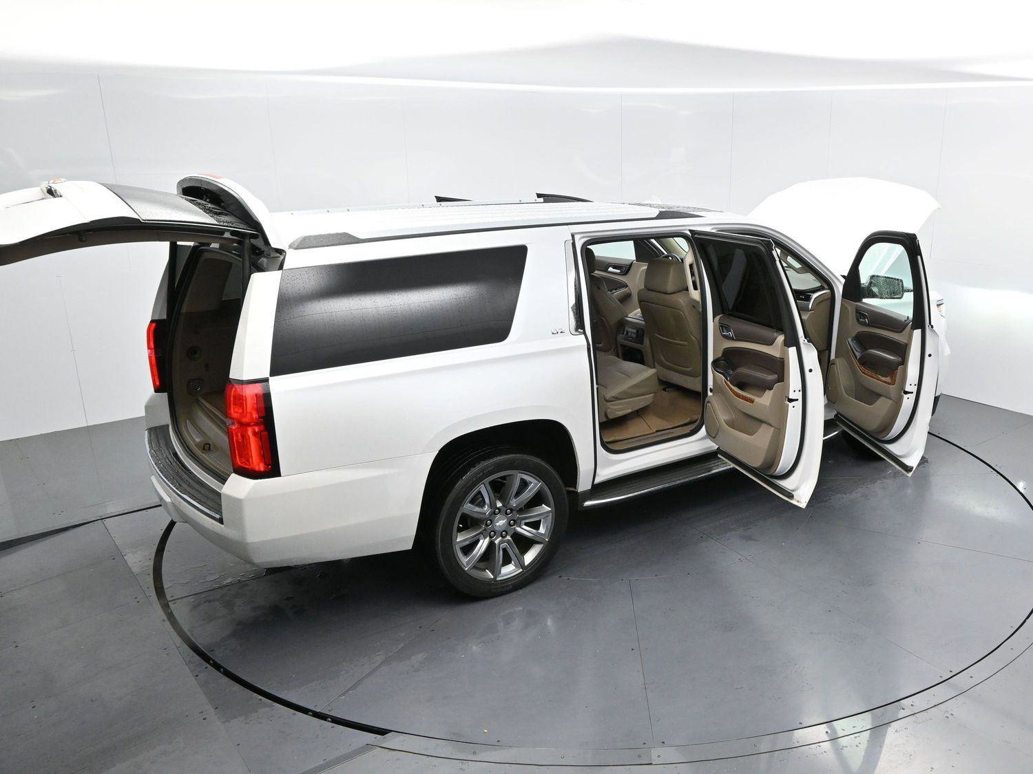 Used 2016 Chevrolet Suburban LTZ AWD/4WD image 50