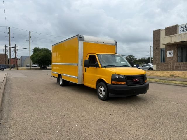 Used 2021 GMC Savana 3500 Extended w/ Power Convenience Package RWD image 4