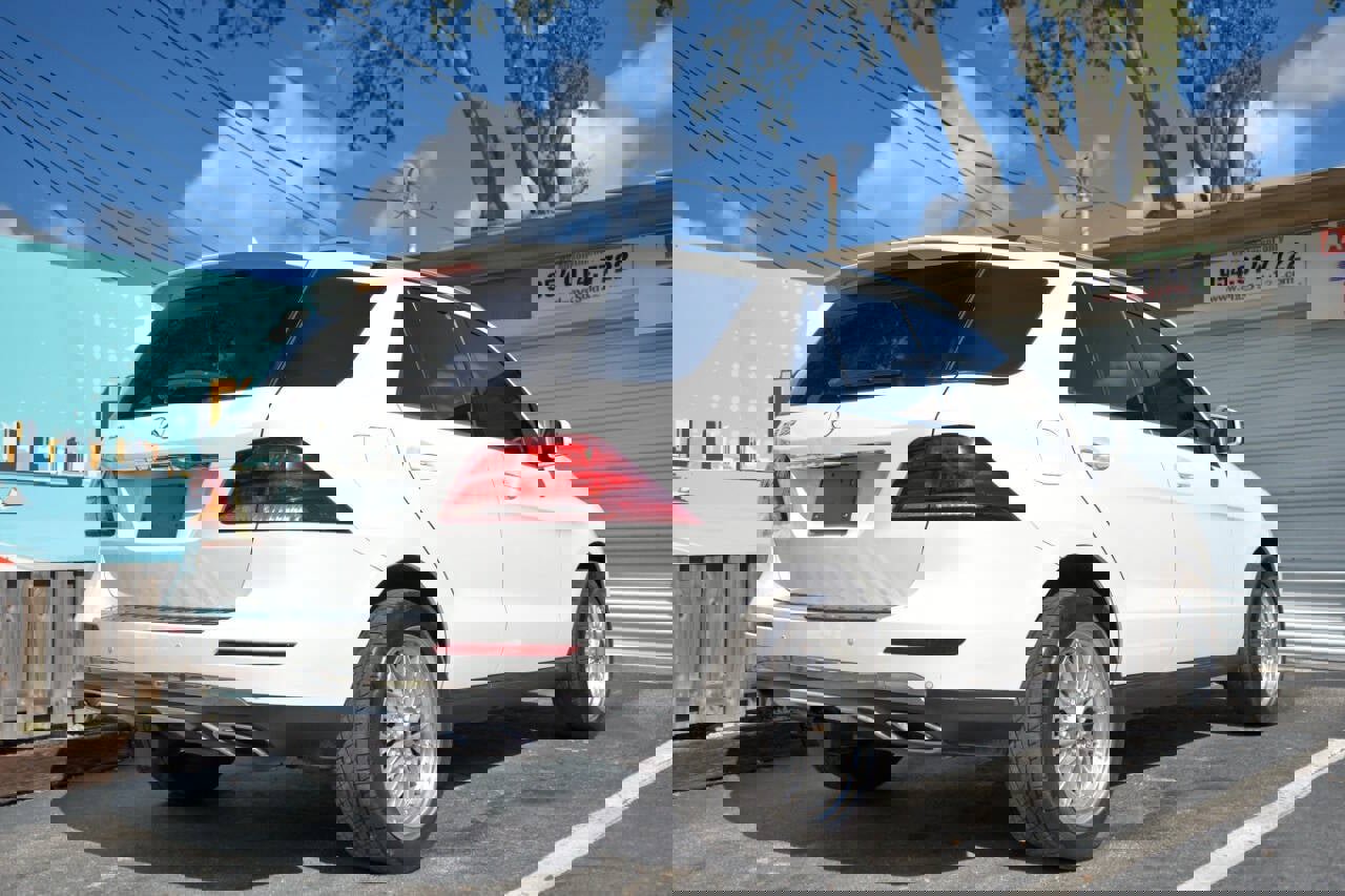 Used 2017 Mercedes-Benz GLE 350 w/ Premium 1 Package image 26