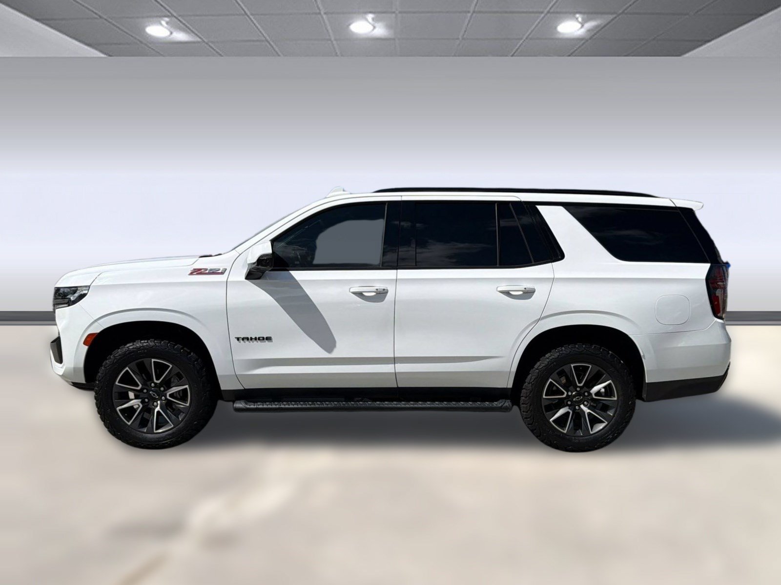 Certified 2021 Chevrolet Tahoe Z71 w/ Luxury Package AWD/4WD image 2