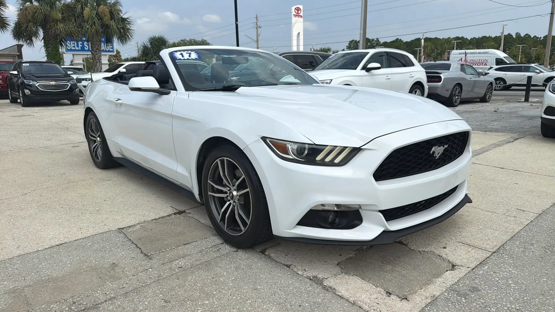 Used 2017 Ford Mustang Premium RWD image 15