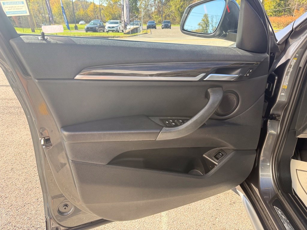 Used 2016 BMW X1 xDrive28i AWD/4WD image 19