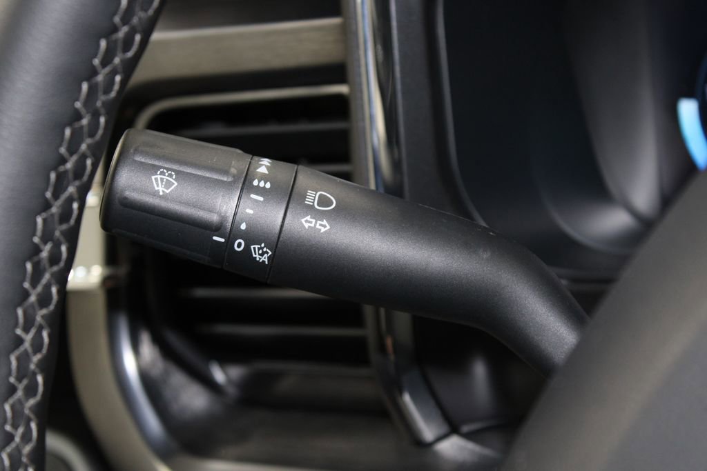 New 2026 Ford F250 Lariat w/ Black Appearance Package image 40