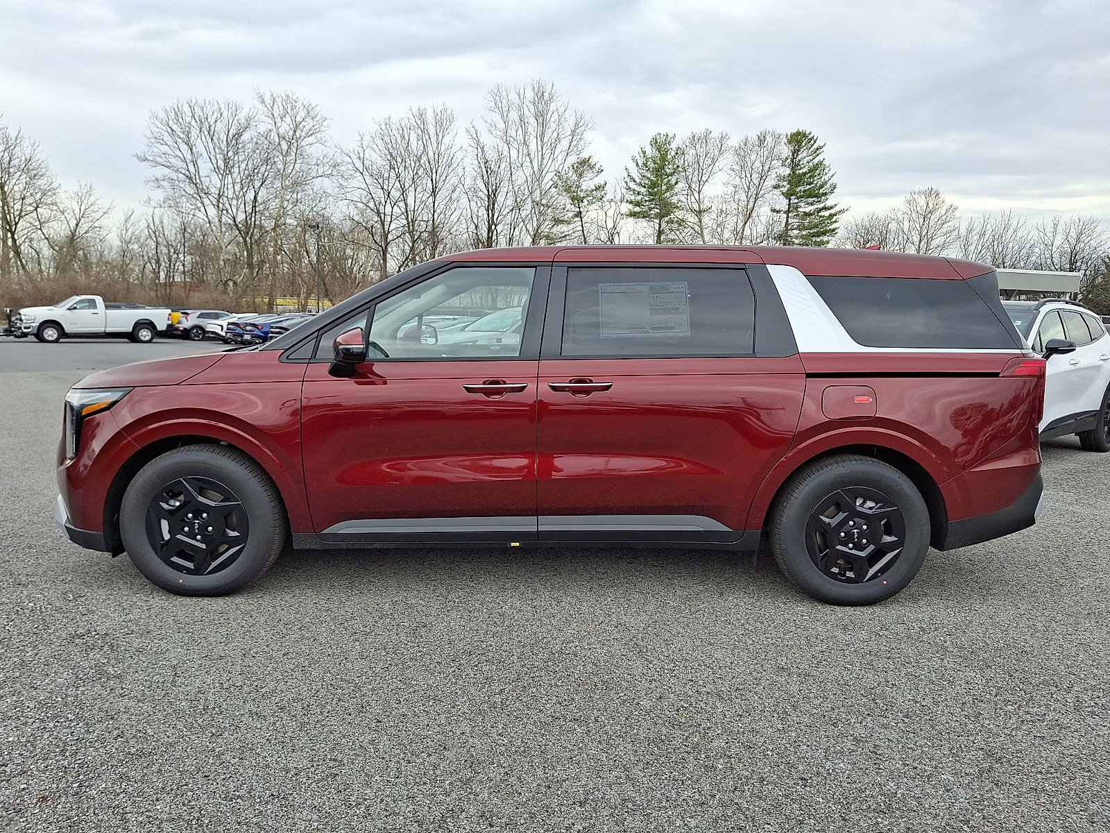 New 2026 Kia Carnival FWD image 6