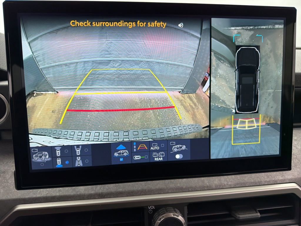 Used 2025 Toyota 4Runner Trailhunter image 18