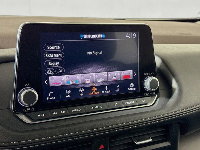 Used 2023 Nissan Rogue SV image 14