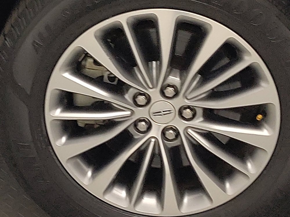 Used 2017 Lincoln MKX Select w/ Select Plus Package FWD image 31