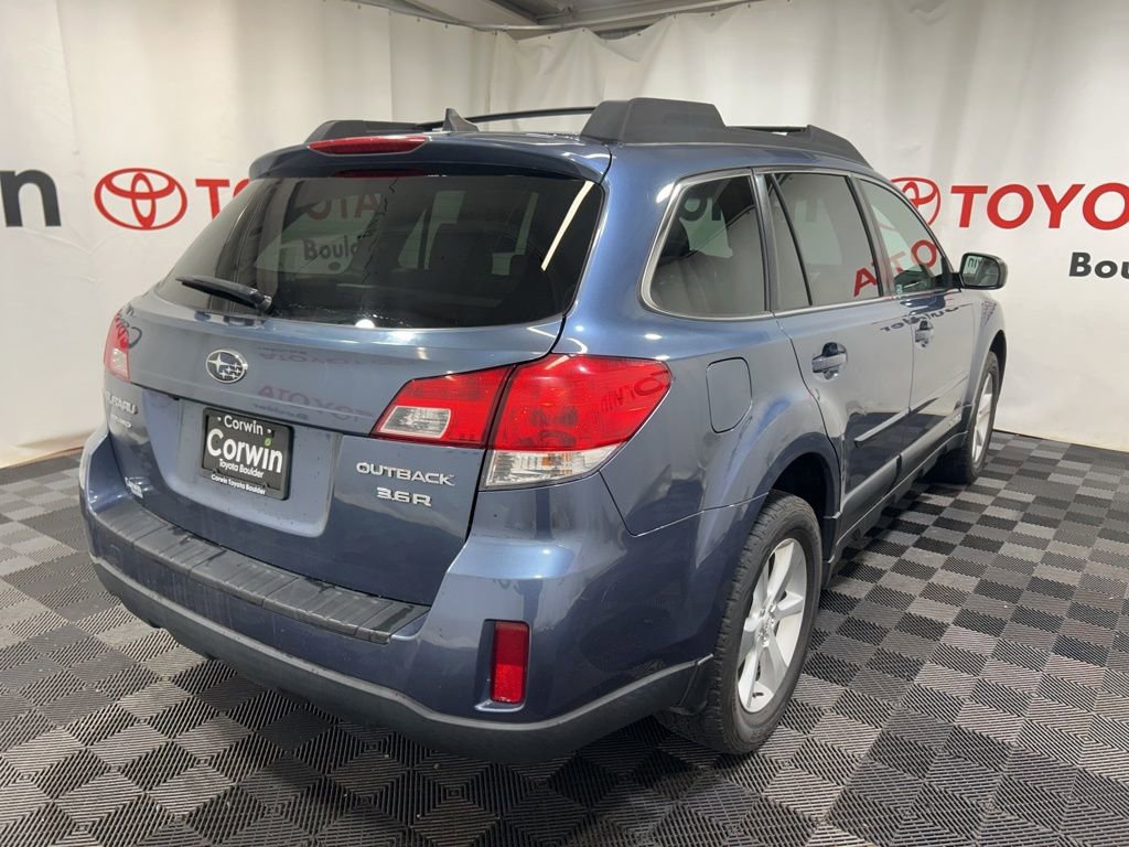 Used 2013 Subaru Outback 3.6R Limited w/ Moonroof Pkg image 8
