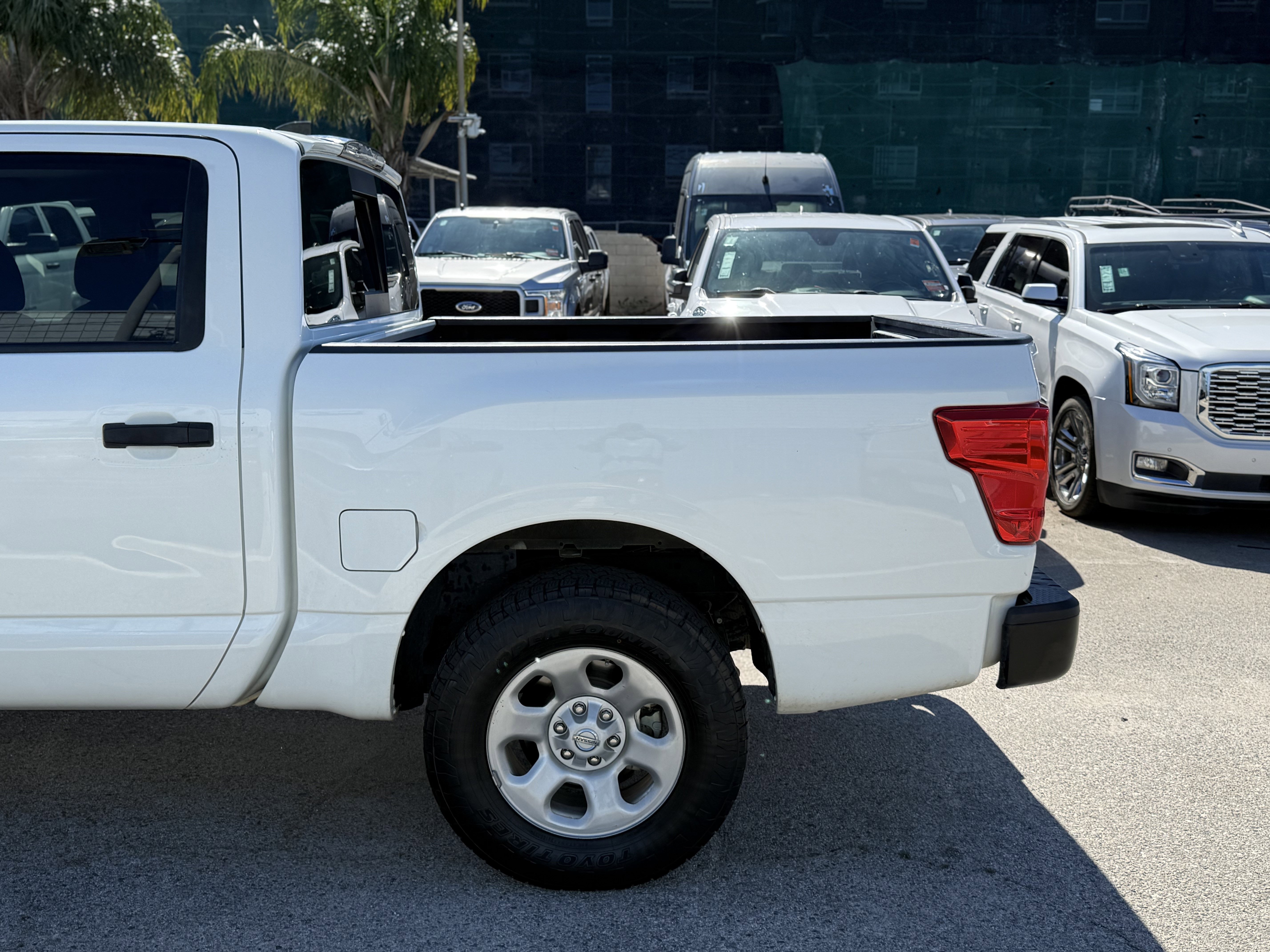 Used 2022 Nissan Titan S w/ S Utility Package image 13