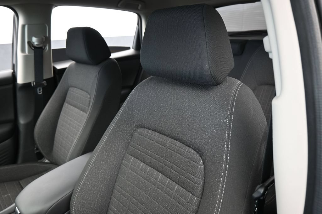 Used 2025 Honda HR-V LX image 16
