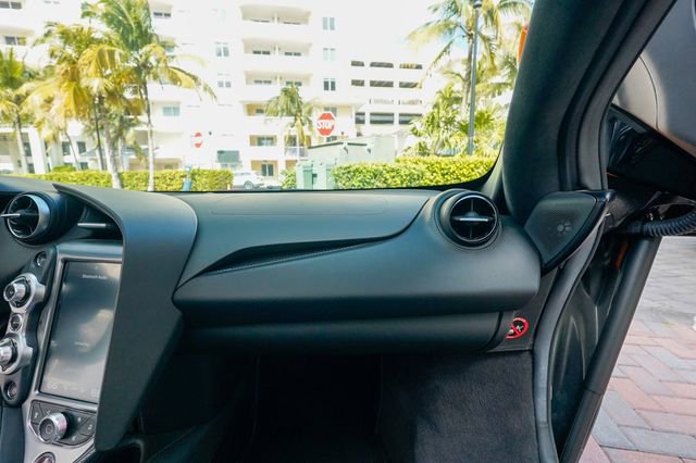 Used 2020 McLaren 720S Luxury image 81