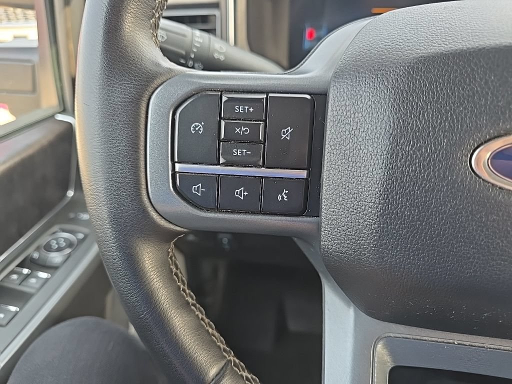 Used 2025 Ford F250 Lariat w/ Black Appearance Package AWD/4WD image 14