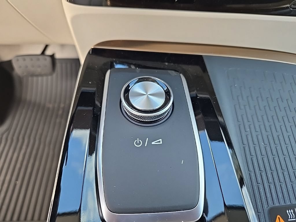 New 2026 Buick Enclave Avenir w/ Super Cruise Package AWD/4WD image 39