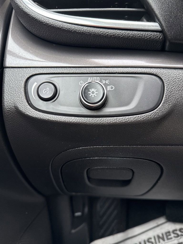 Used 2018 Buick Encore Preferred image 12