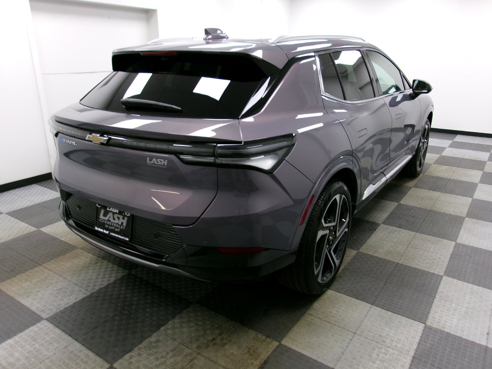 New 2026 Chevrolet Equinox EV LT w/ Convenience Package II image 15