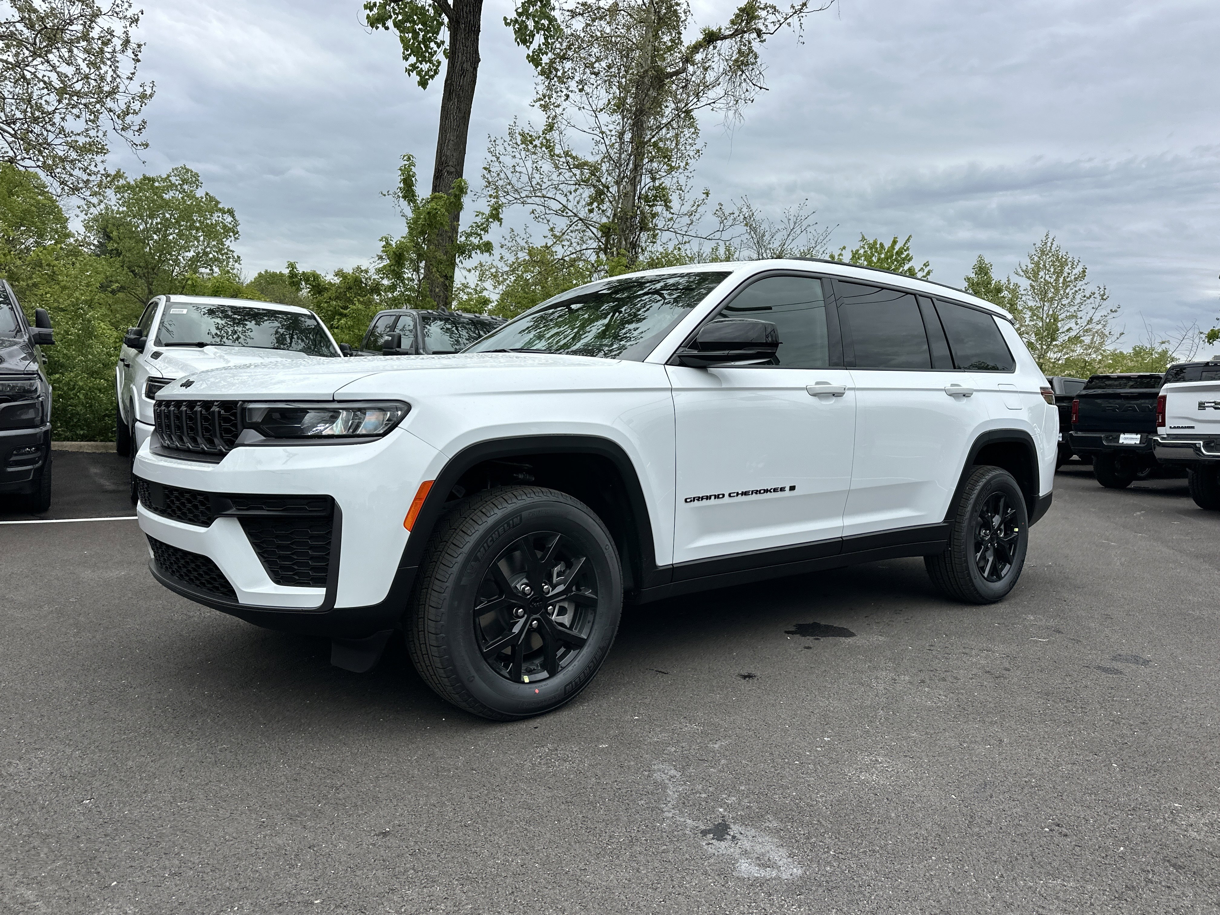 New 2026 Jeep Grand Cherokee L 4WD image 29
