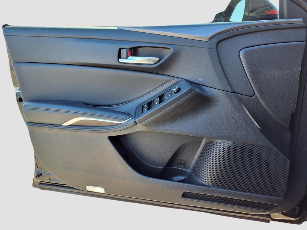 Used 2021 Toyota Avalon XSE image 23