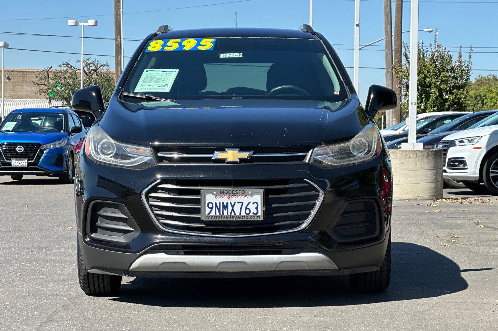 Used 2017 Chevrolet Trax LT w/ LT Convenience Package FWD image 9
