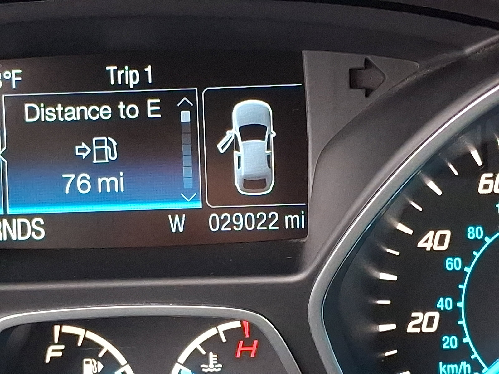 Used 2015 Ford Escape Titanium w/ Equipment Group 301A image 23