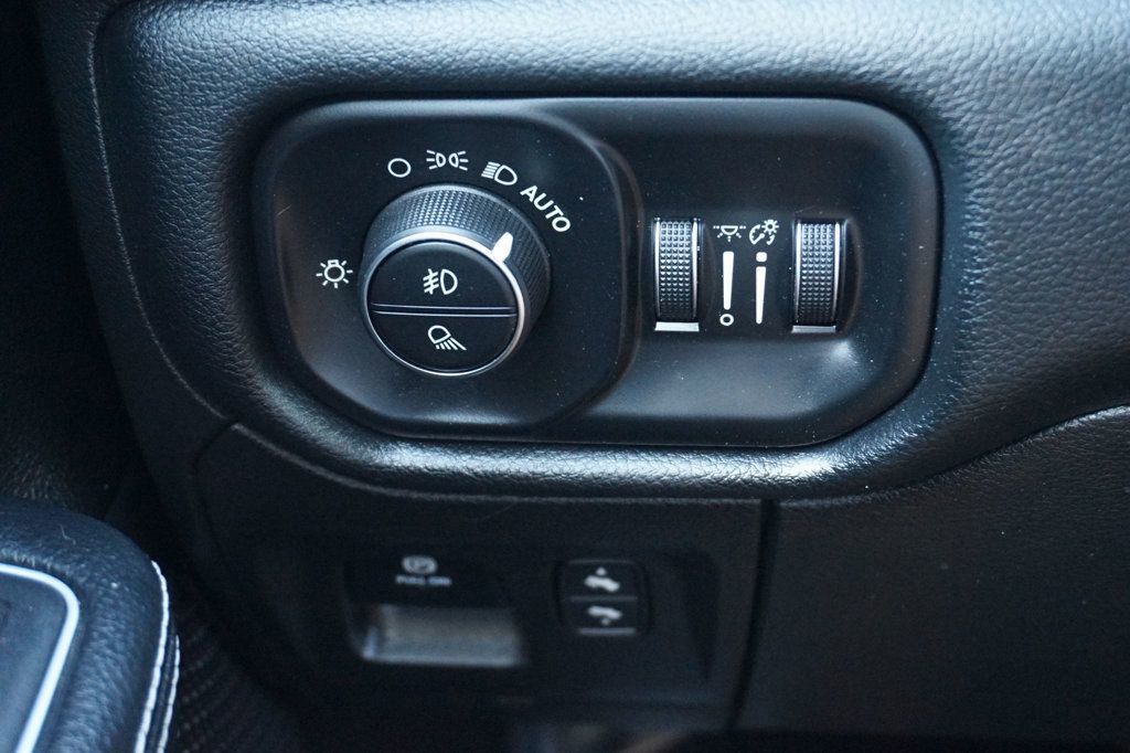 Used 2021 RAM 1500 Laramie image 24