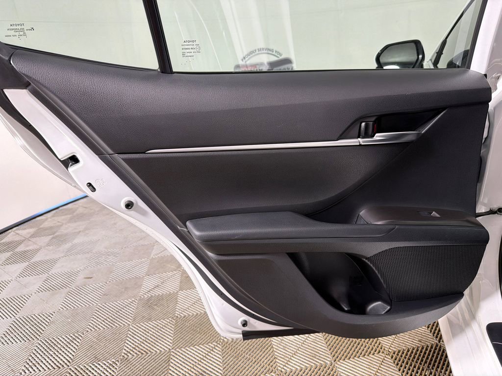 Used 2021 Toyota Camry LE FWD image 21