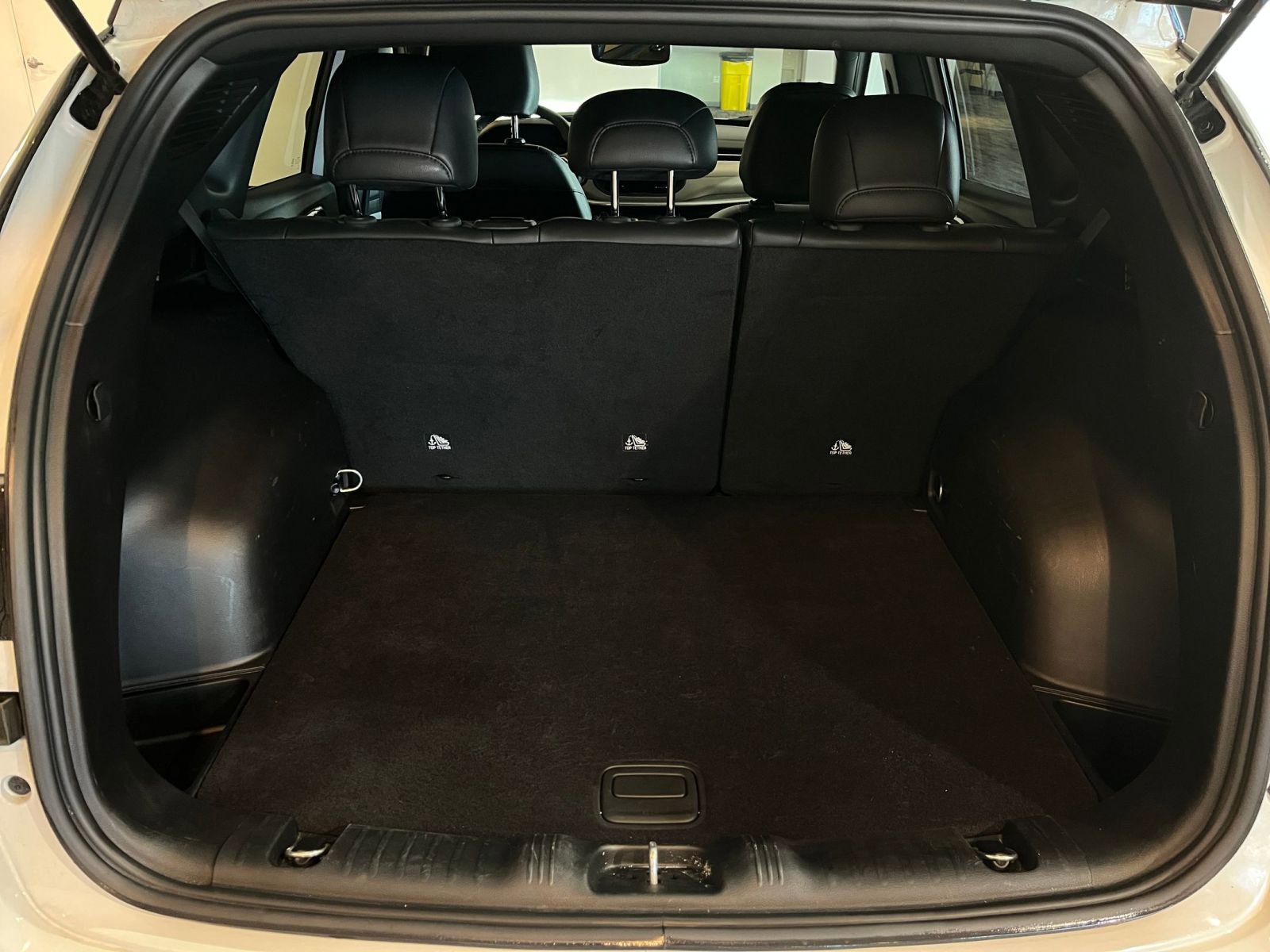 Used 2025 Jeep Compass Limited image 31