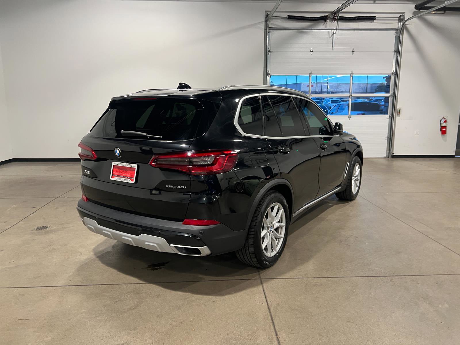 Used 2020 BMW X5 xDrive40i w/ Premium Package image 3