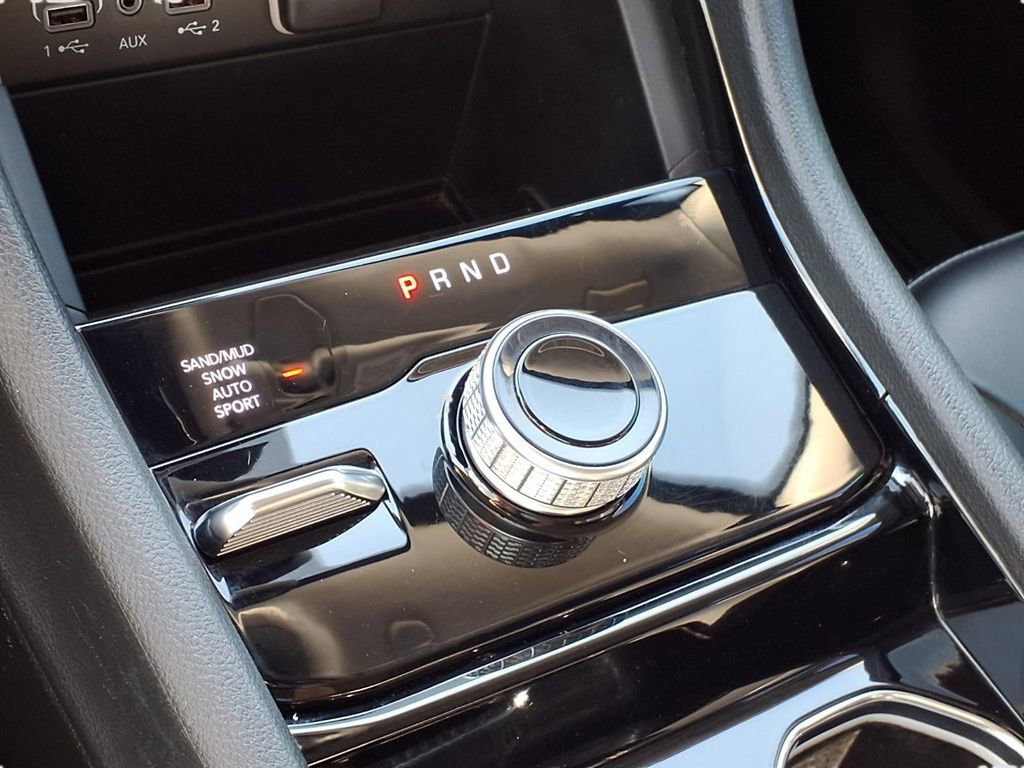 Used 2023 Jeep Grand Cherokee Limited w/ Trailer Tow Prep Group (B) image 16