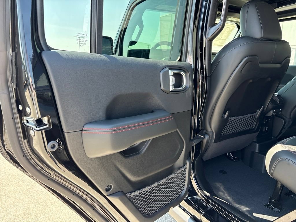 New 2027 Jeep Wrangler Unlimited Rubicon AWD/4WD image 16