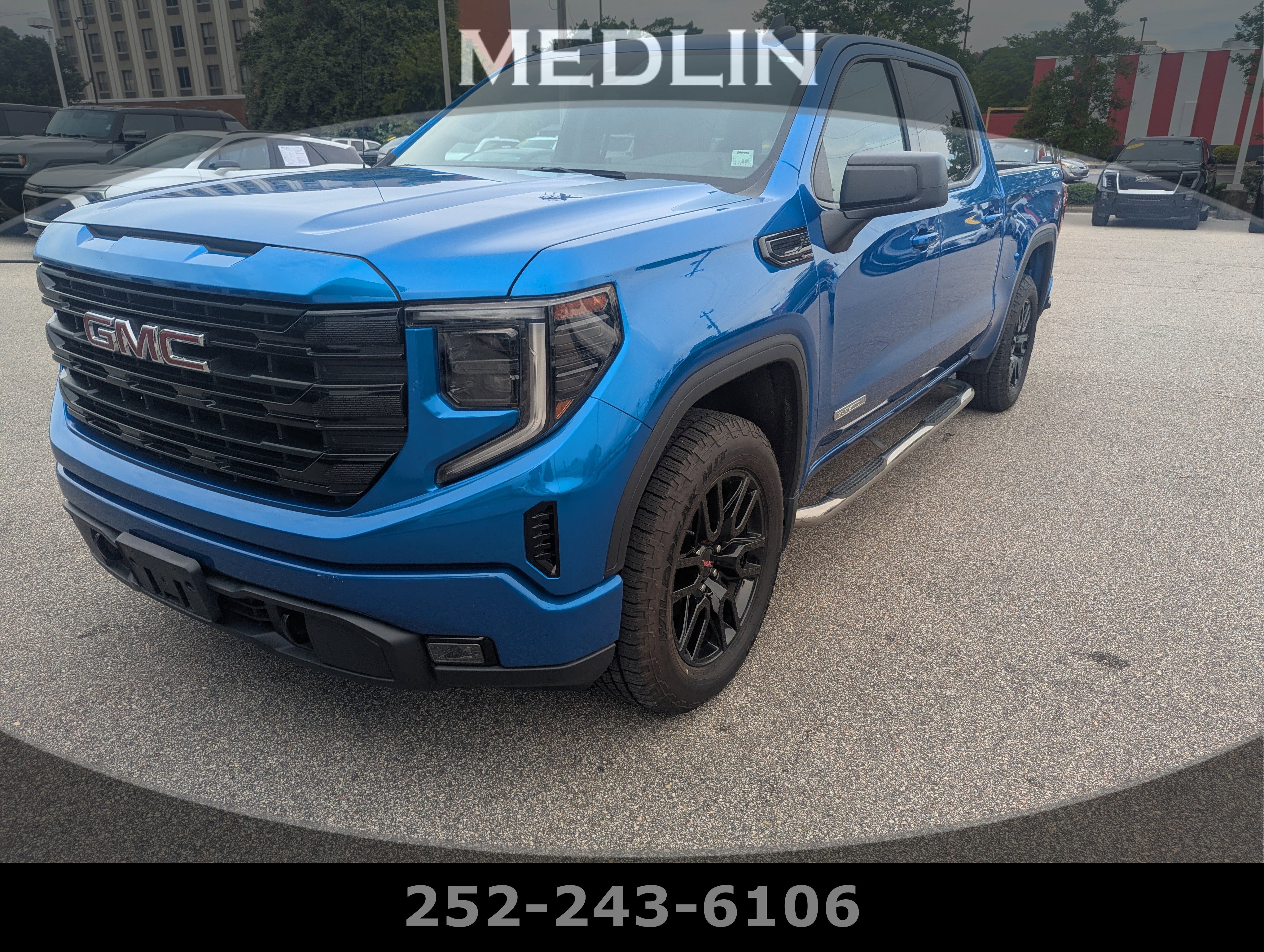 Used 2022 GMC Sierra 1500 Elevation AWD/4WD image 1