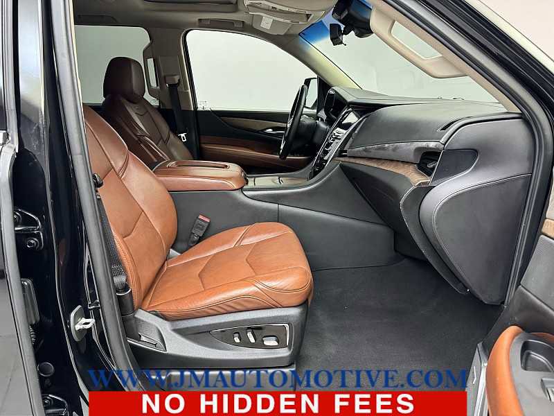 Used 2019 Cadillac Escalade ESV Luxury AWD/4WD image 23