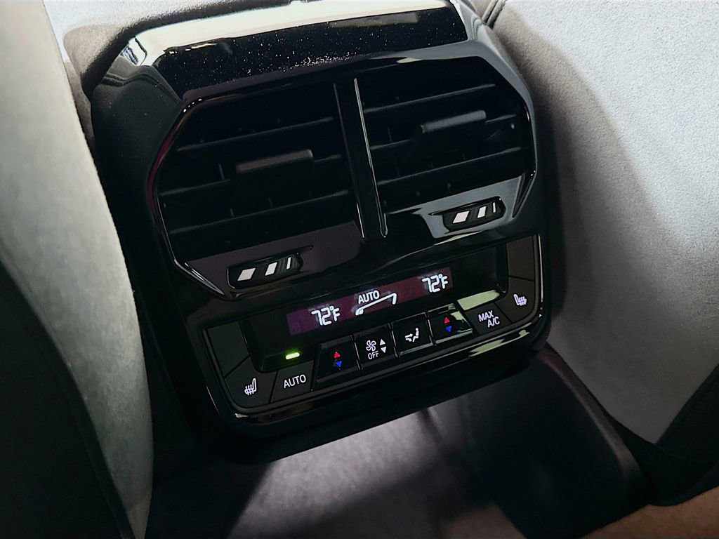 New 2026 BMW iX xDrive60 w/ M Sport Package image 33