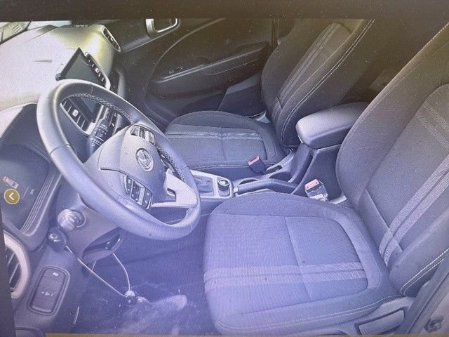 Used 2025 Hyundai Venue SEL FWD image 5